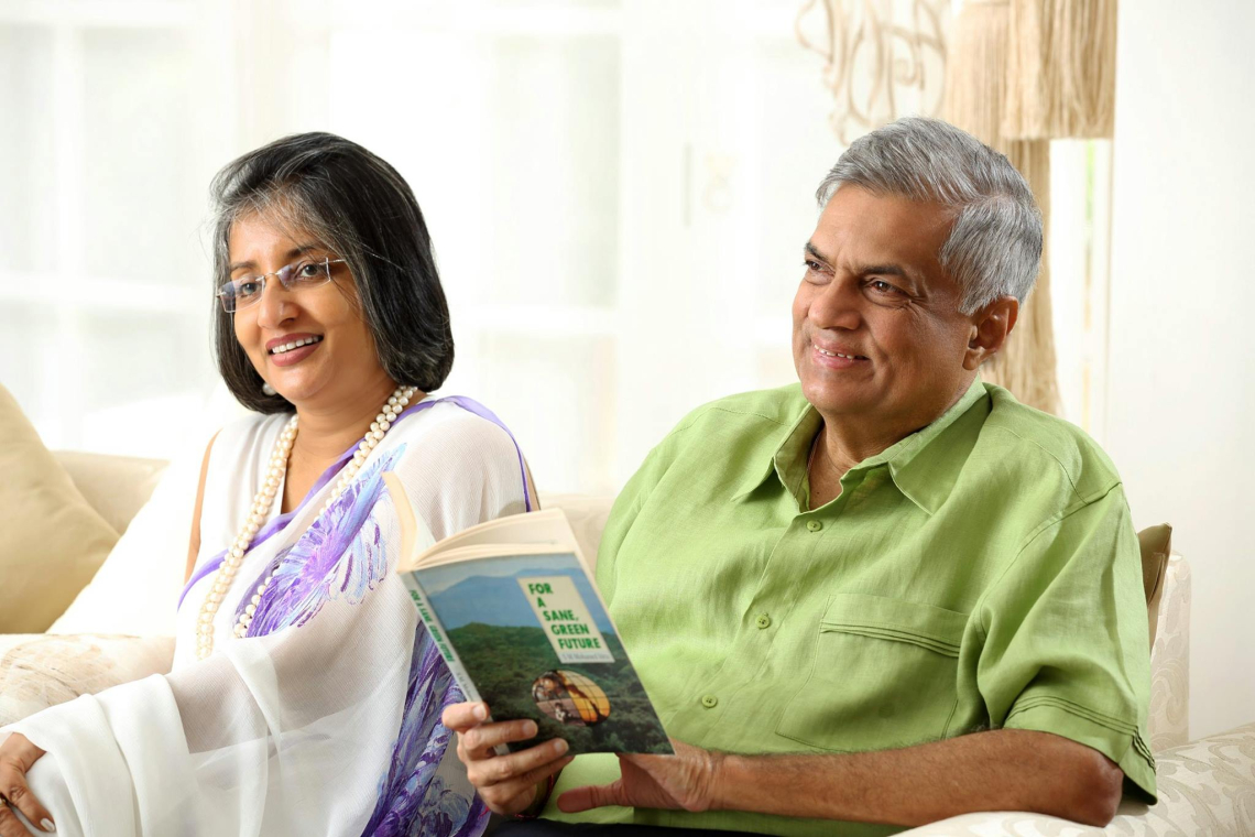 ආදරයේ නාමයෙන් යන්න..... 